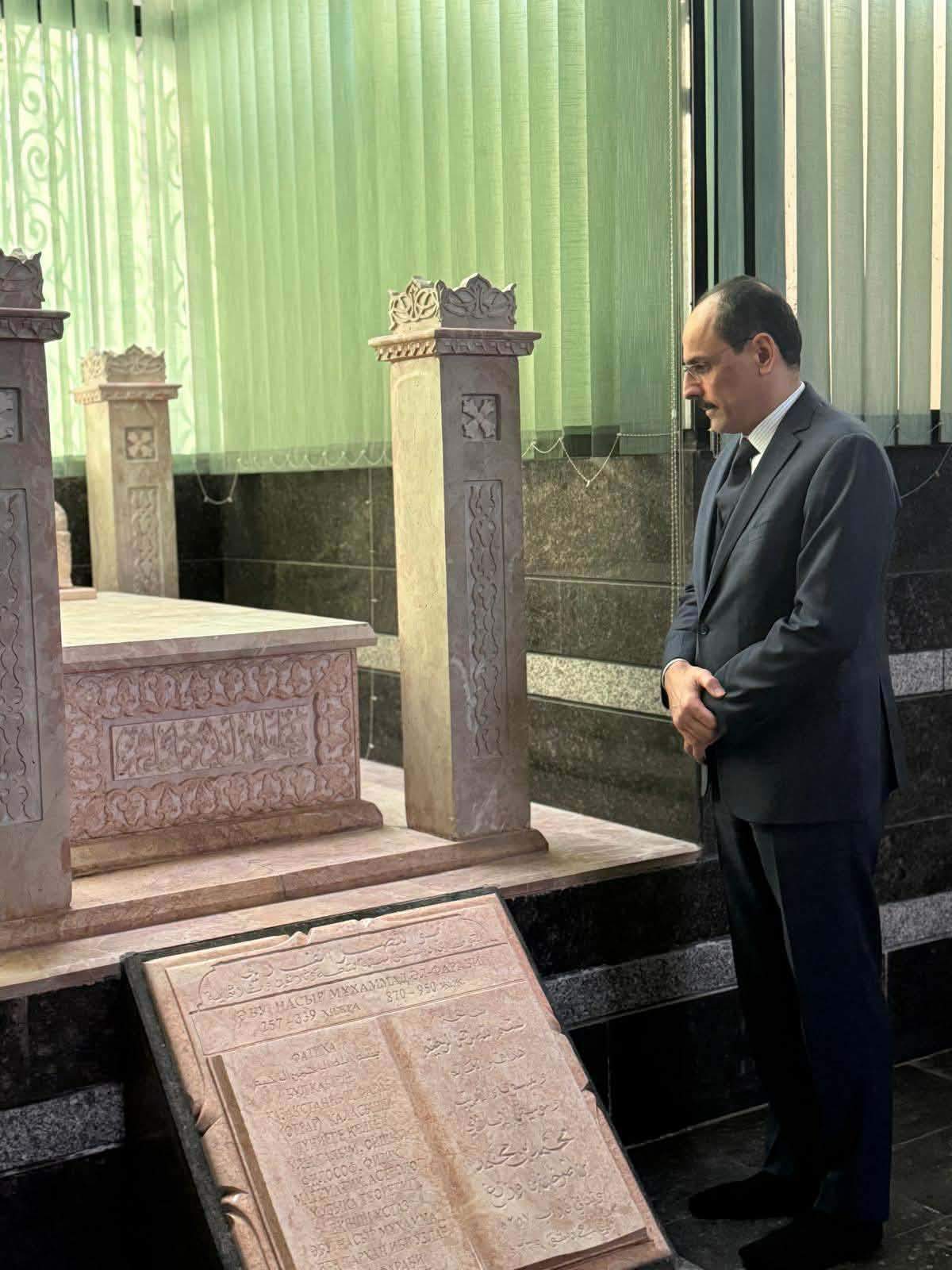 Šef turske obavještajne službe Ibrahim Kalin posjetio mezar velikog učenjaka El-Farabija